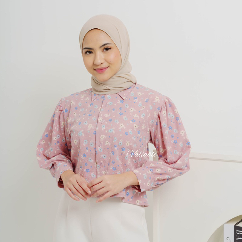 Scarlet Floral Pattern Crop Shirt Valiable