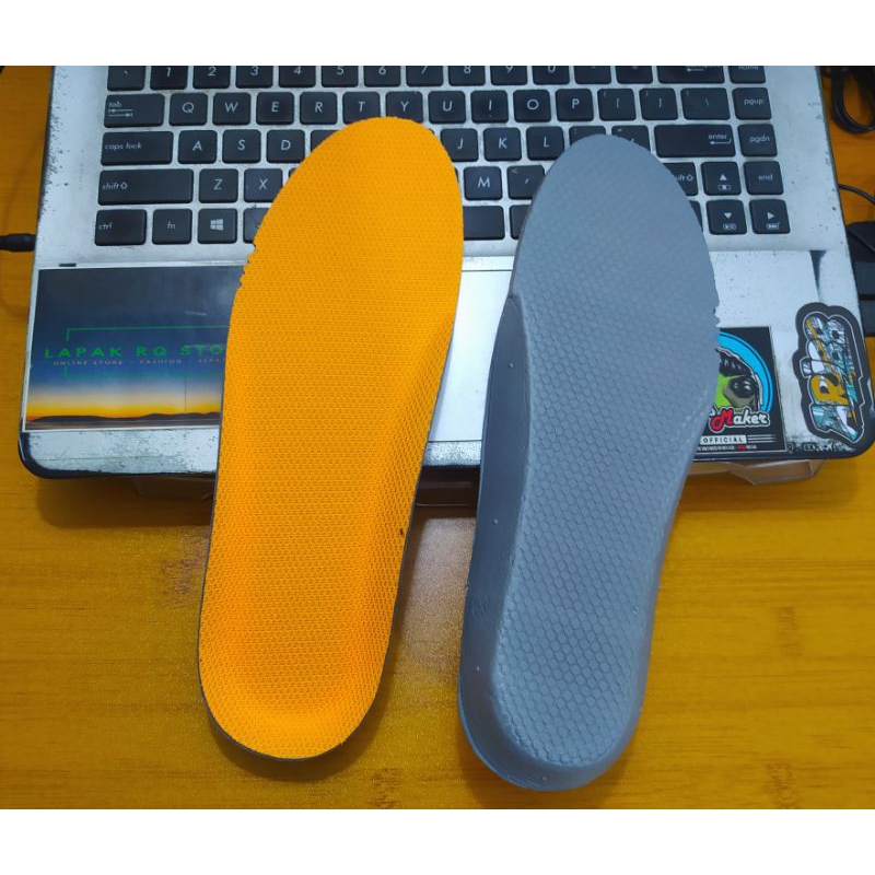 Insole Sepatu Sneakers pria wanita
