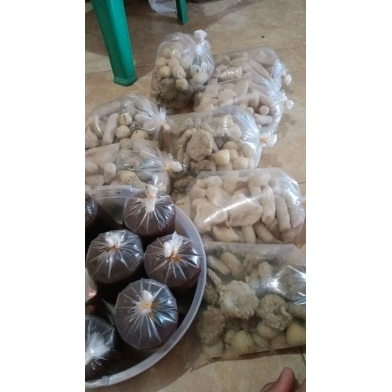 

pempek kecil telor,kulit,adaan,lenjer+cuko ,isi 30pcs