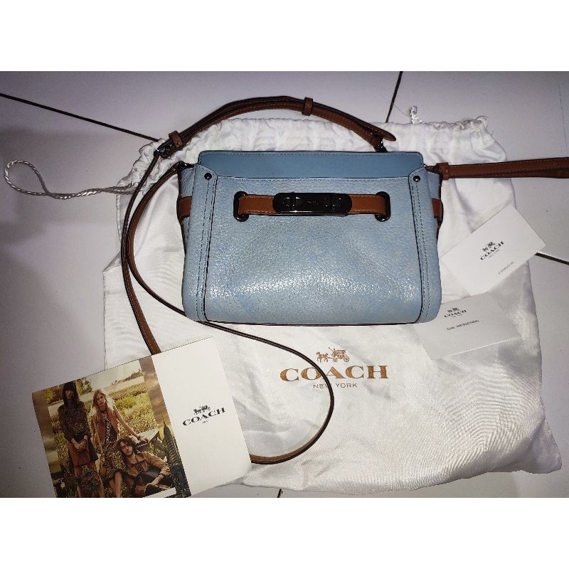 COACH swagger wrislet Preloved