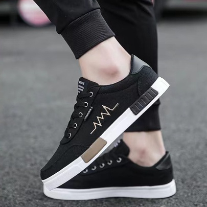 Highland Sepatu Pria Hitam Sneakers Kasual Fashion Sepatu Olahraga bahan sepatu kanvas kerja sekolah Import Men Shoes MC302