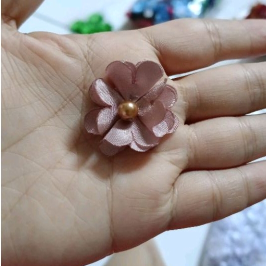 BUNGA RENDA 3D MUTIARA UKURAN 3 CM