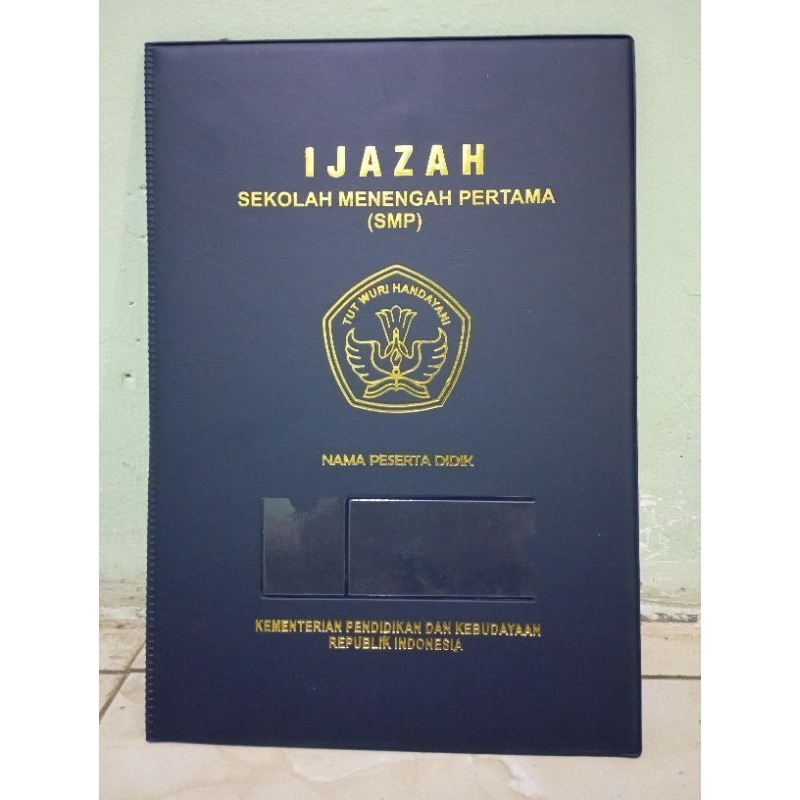 MAP IJAZAH/MAP IJASAH UNTUK JENGJANG SMP WARNA NAVY/BAHAN KULIT SINTETIS HARD COVER TULISAN HOT PRIN