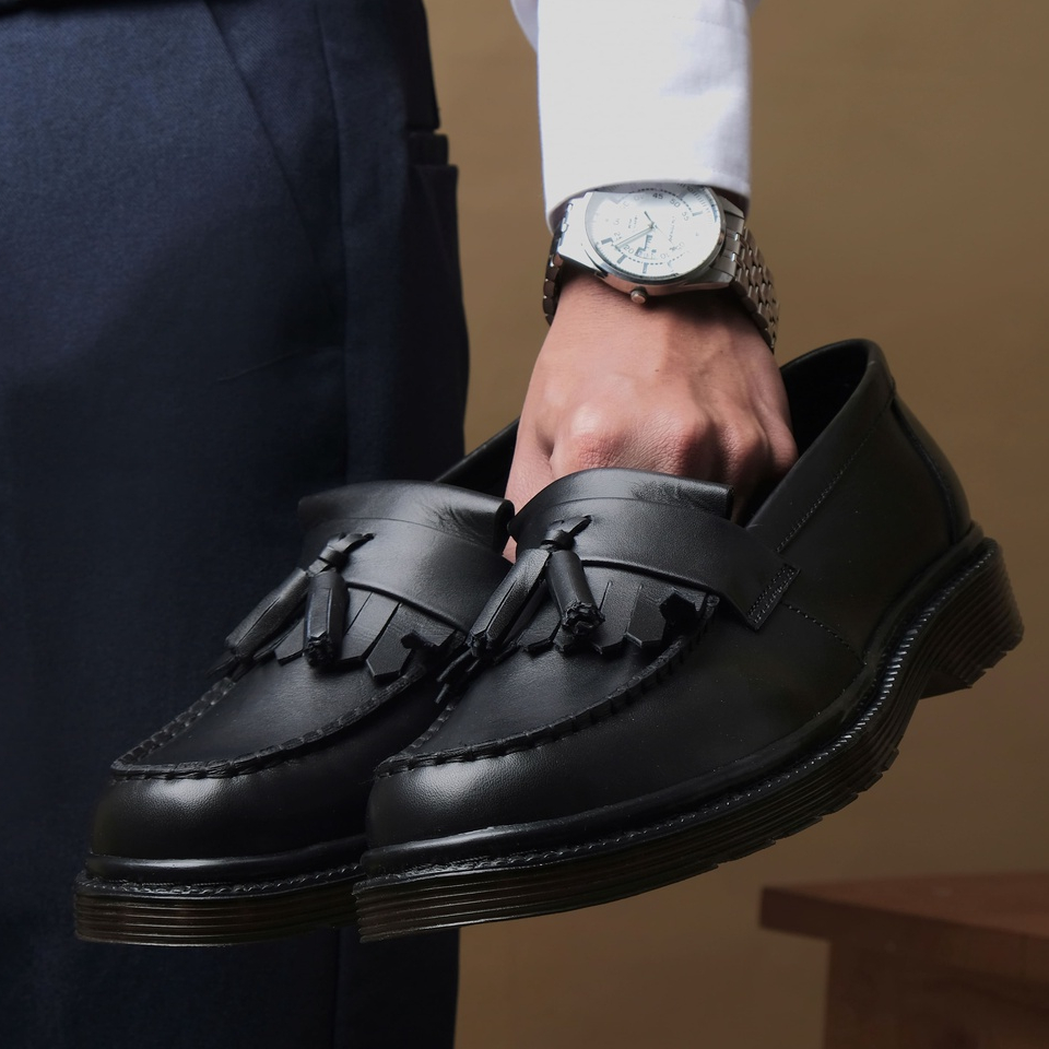 Gates Black Solid (Kulit Asli) - Sepatu Loafers Pria Casual Kulit Asli Formal Slip On Kerja Kuliah Loafer Kasual Original