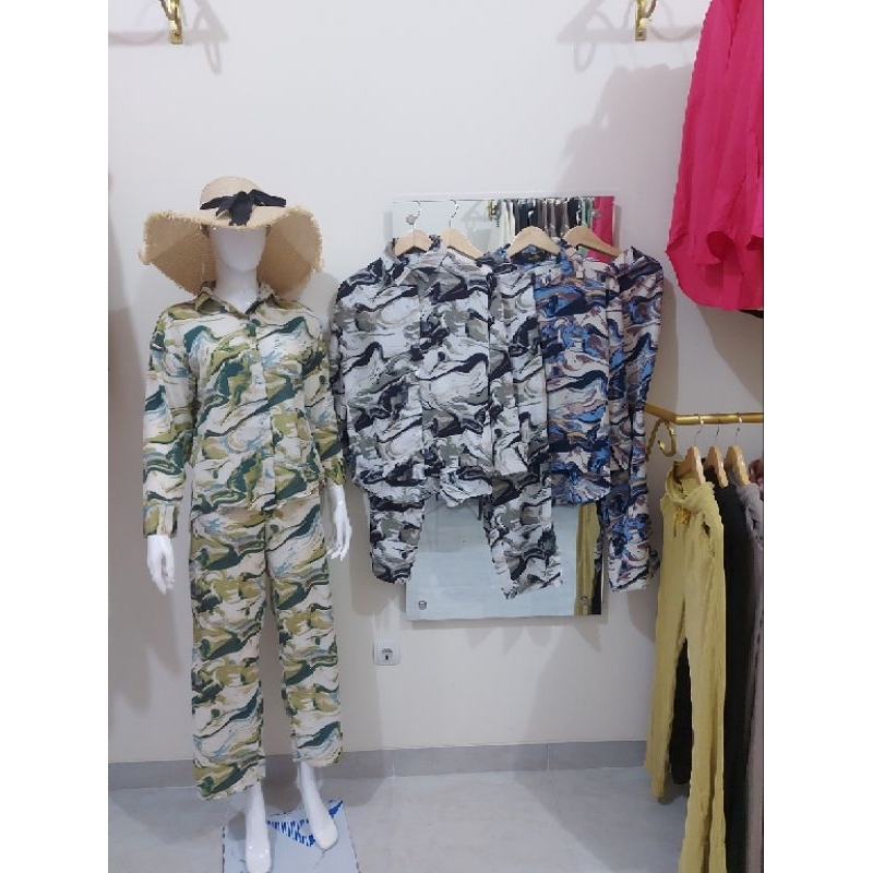 READYSTOCK ONE SET LALUNE MOTIF ABSTRAK / IMPORT BANGKOK