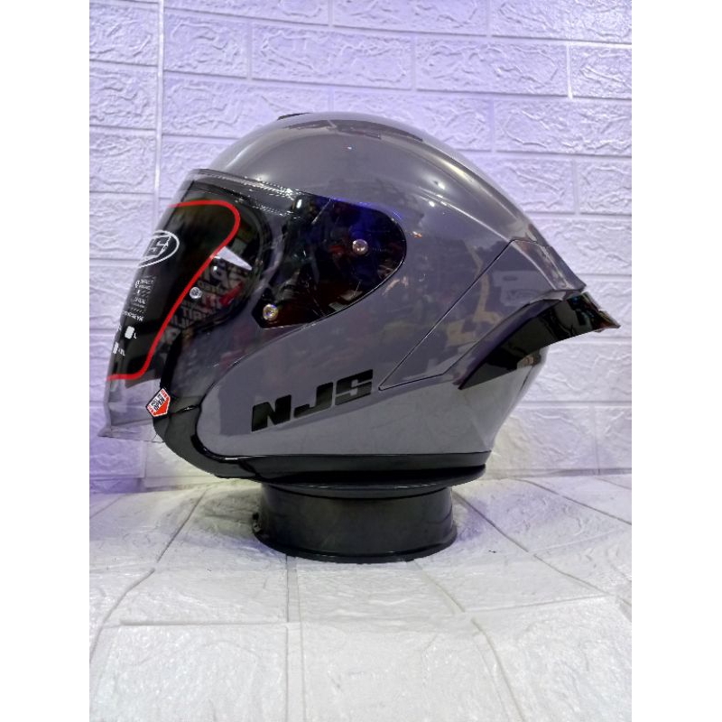 HELM NJS KAIROZ STONE GREY + SPOILER NJS KAIROZ