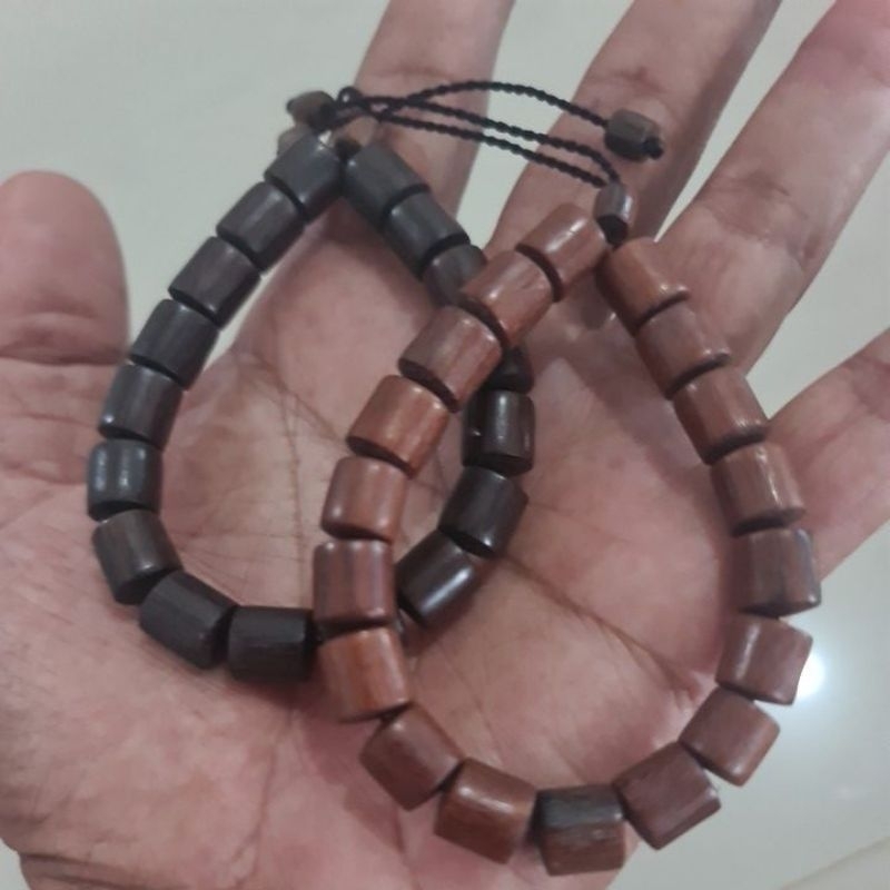 Gelang kayu ulin  timbul / kayu ulin manang  kayu bertuah asli kalimantan