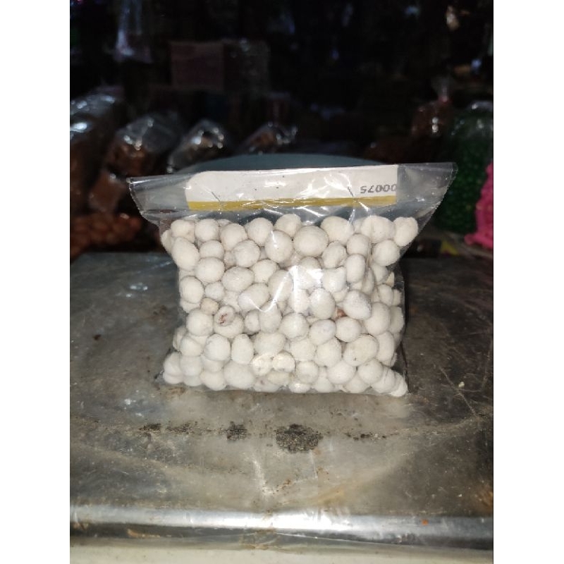 

Makanan ringan / camilan Kacang sukro