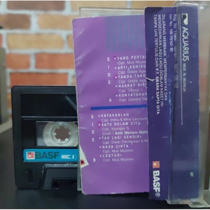 Kaset Pita Mus-Yang Pertama