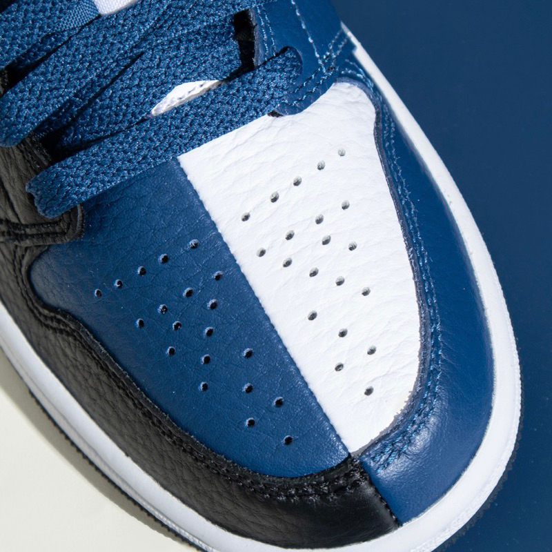 Air Jordan 1 Mid Split French Blue