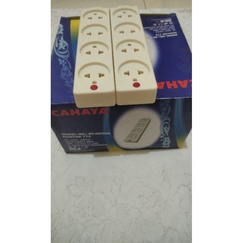 Stop Kontak Gepeng / Terminal Colokan 4 lubang  Gepeng