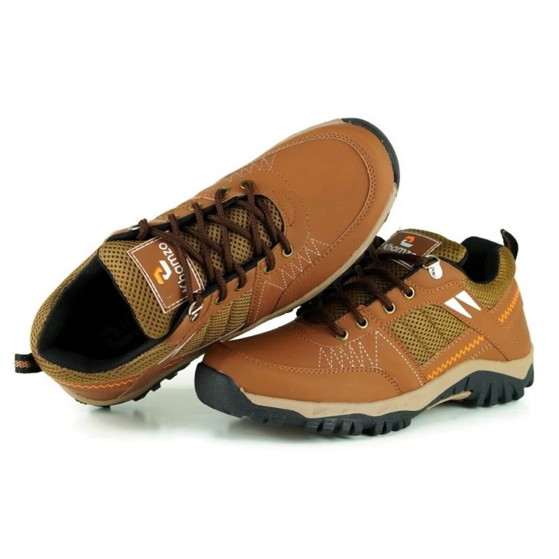 SEPATU SNEAKERS PRIA/khamzo D04 original