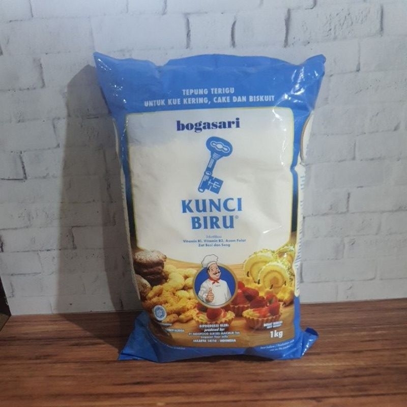 

Tepung Terigu Kunci Biru 1kg