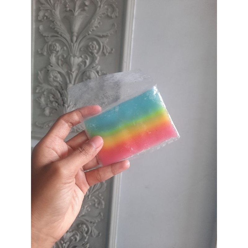 

Es Pelangi / Es Gabus - Jajanan es jadul