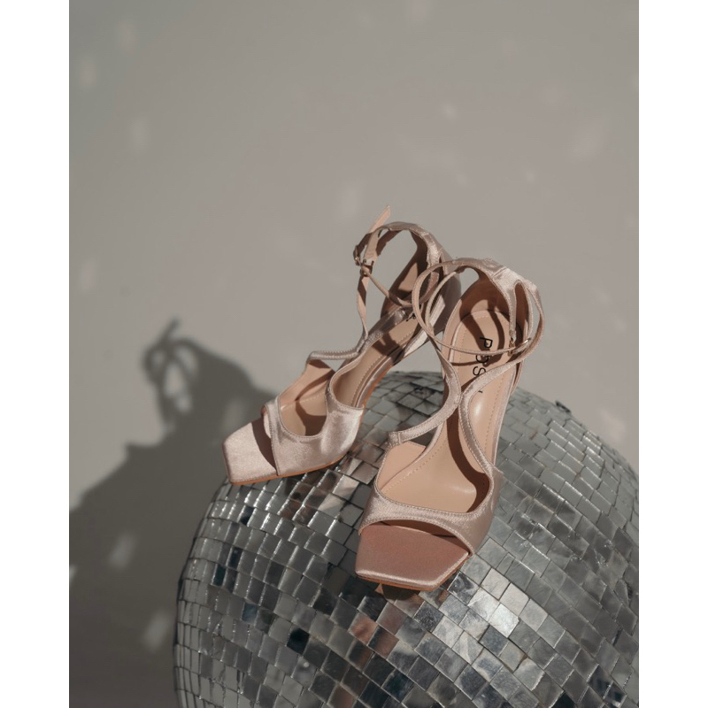 Gaia Heels