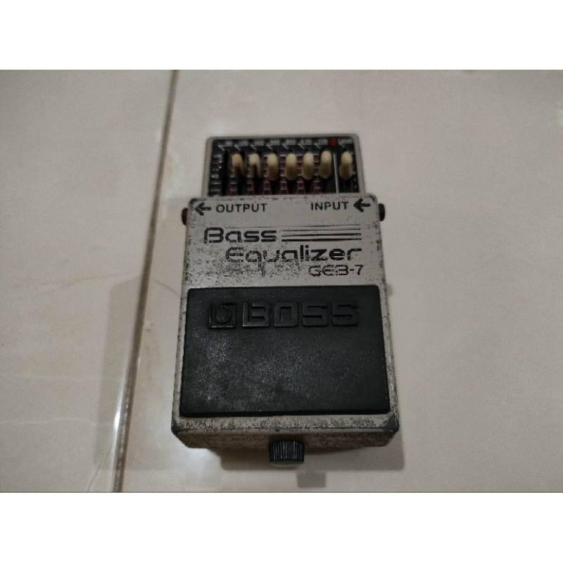 Efek Bass Boss Equalizer GEB-7