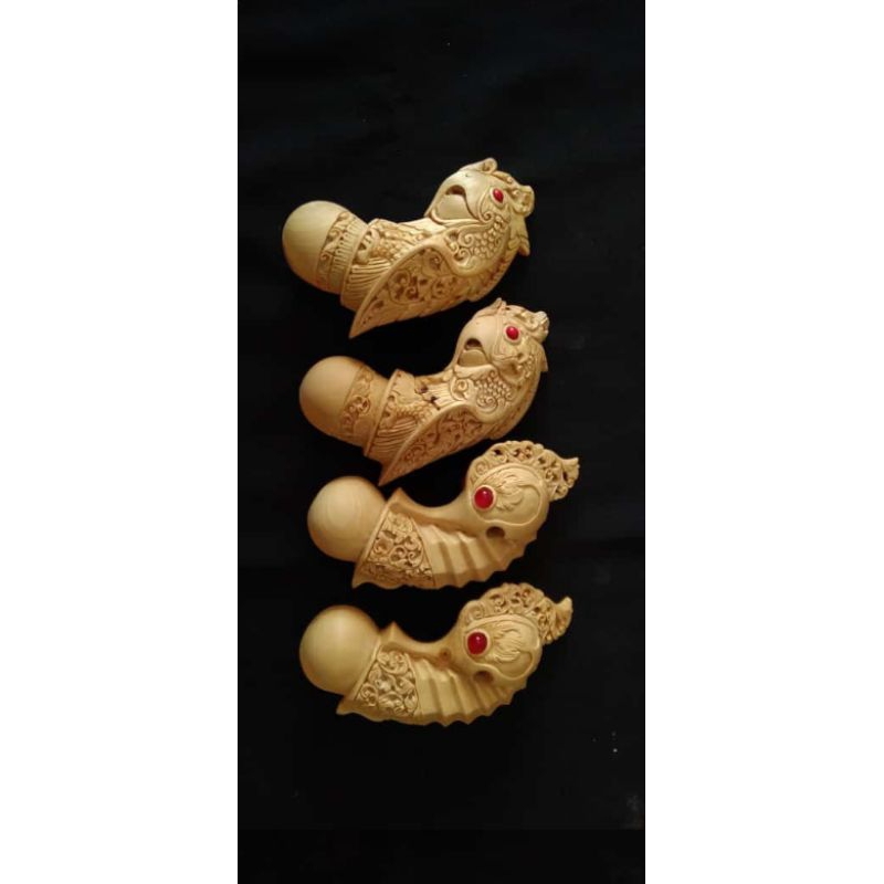 deder/handle keris ukir