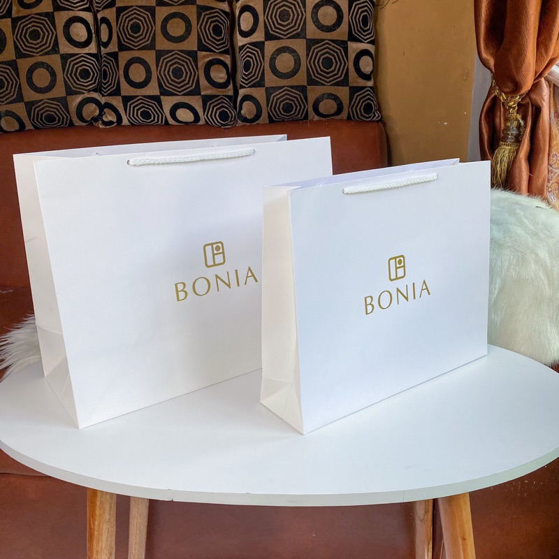 

Paperbag Bonia Putih Tulisan Gold Paper Bag Bungkus Kado Tas Wanita