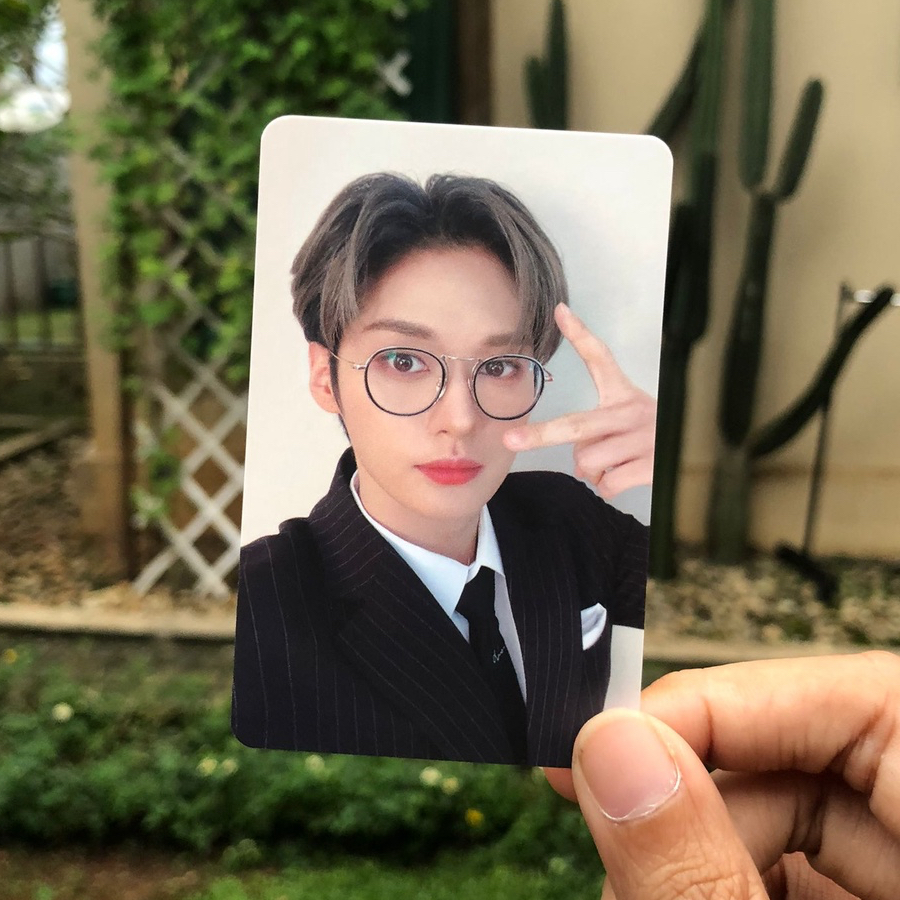 LEEKNOW  Nacific SKZ IN BLACK R16 Photocard PC OFFICIAL straykids skz Stray Kids Naci lee know