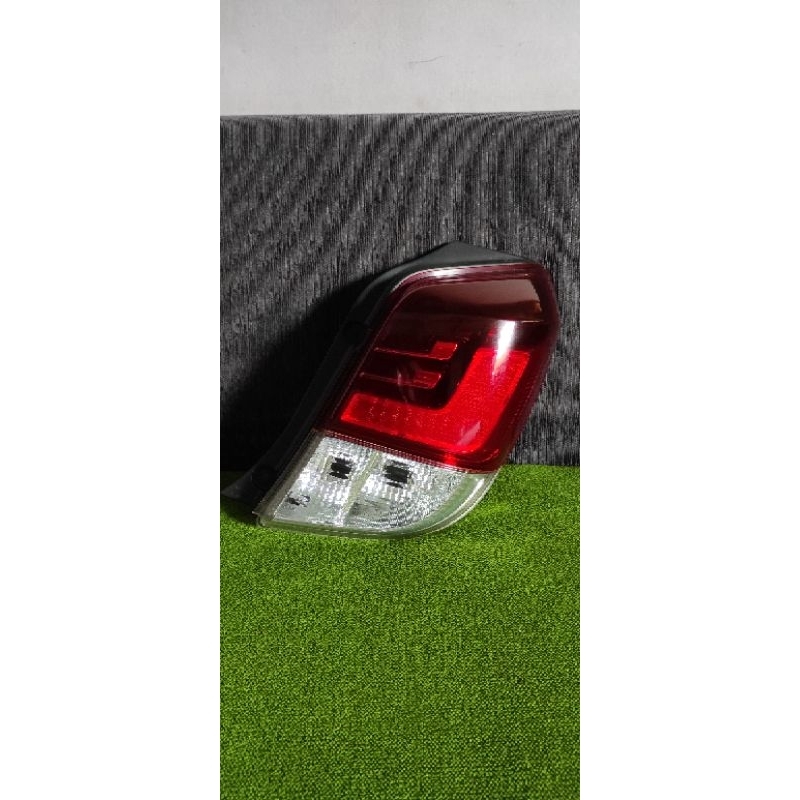 STOPLAMP / LAMPU BELAKANG AGYA / AYLA 2017 - 2020 SEBELAH KANAN ORIGINAL