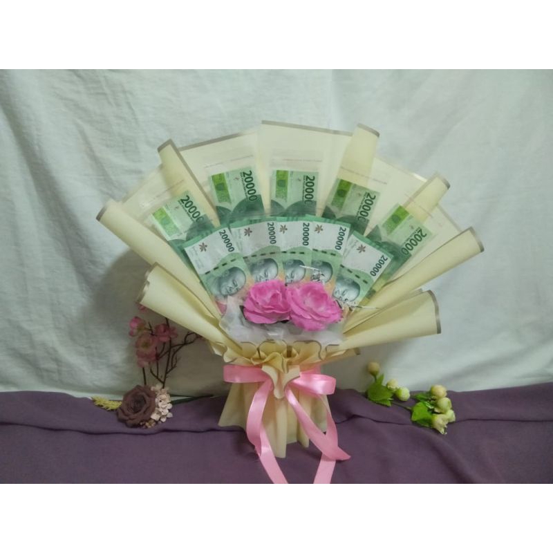 Bouquet Money / Buket uang kosong / Buket wisuda / Buket kado 10 / 15 lembar ( uang hanya contoh )