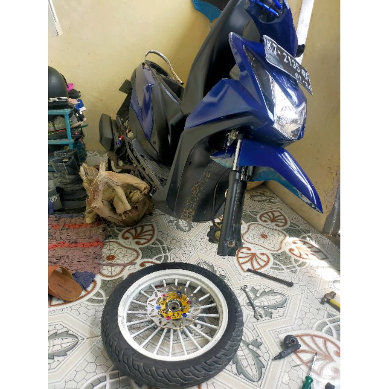 Piringan Cakram Depan Beat Scoopy Vario Lubang Baut 4 Model Gerigi