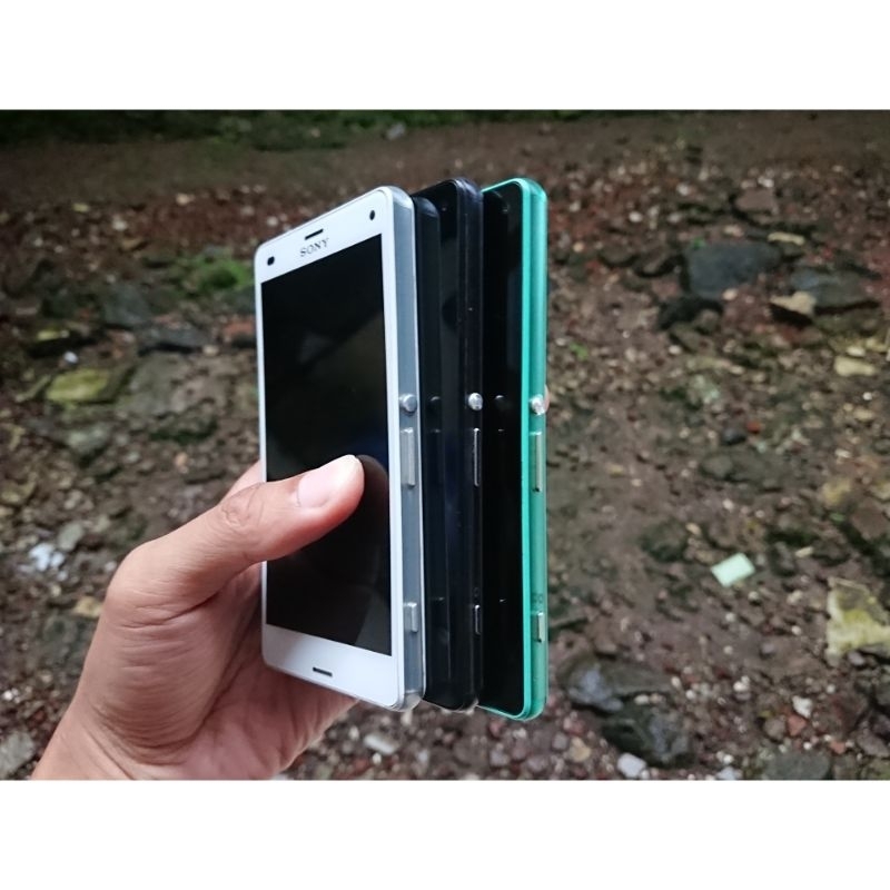 Sony Xperia Z3 Compact Mini Second Mulus Murah Bekas Pemakaian Pribadi