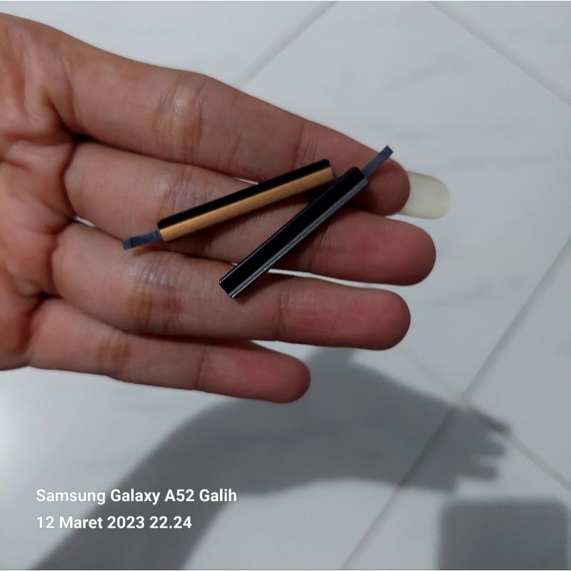 Tutup Port Panjang HP Fujitsu Arrows F01J