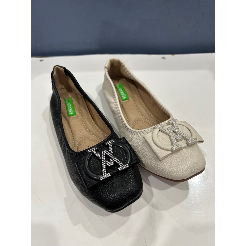 Flatshoes Pansus Wanita Hitam dan Krem