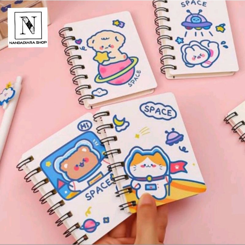 

BUKU TULIS MINI MOTIF LUAR ANGKASA ASTRONAUT SPACE LUCU