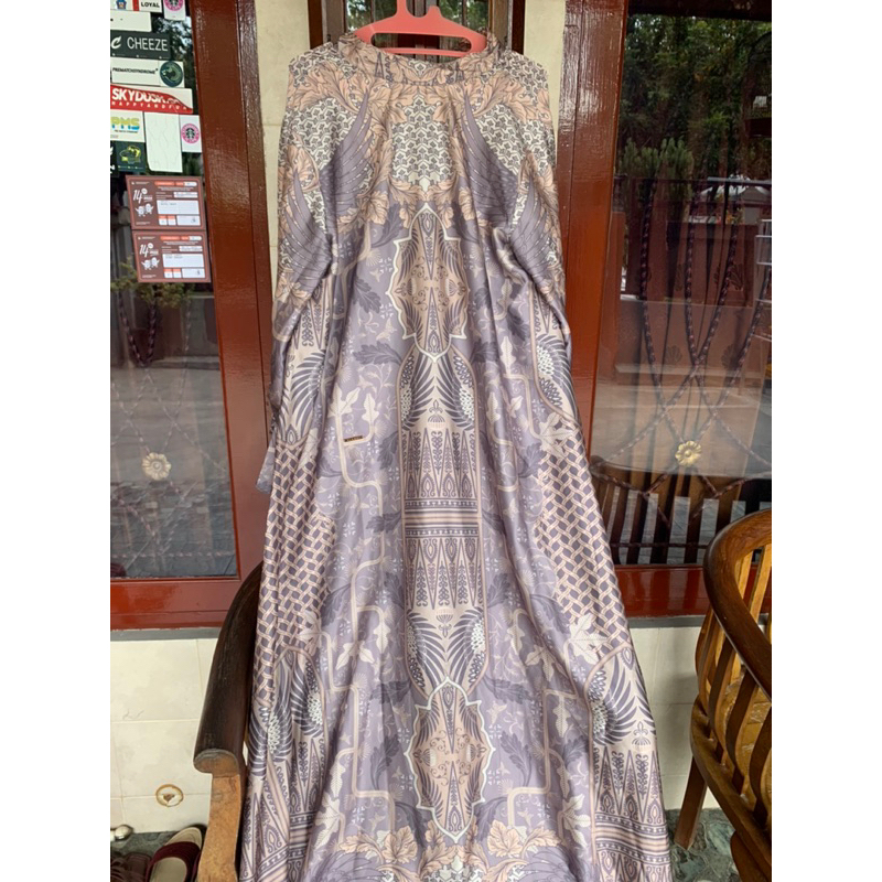 Preloved Dress Wearing Klamby Sulawesi Series
