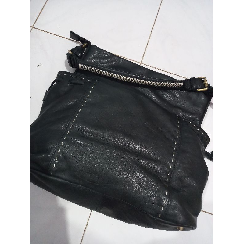Preloved DAAD Hobo Hitam Leather