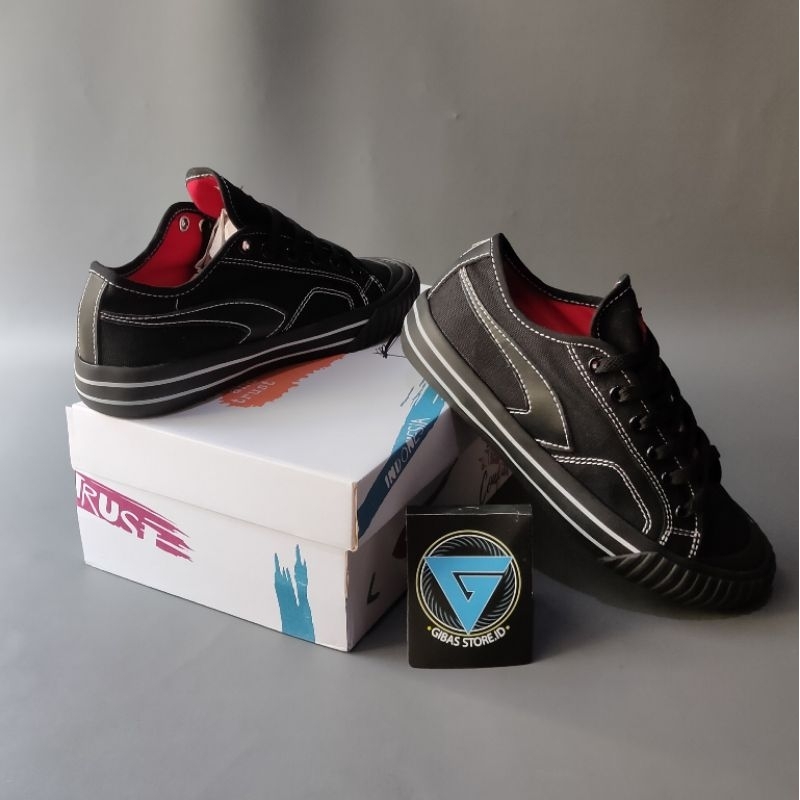 SEPATU CONTRUST NEW NEO OREO BLACK RED SEPATU CASUAL LOW BRAND LOKAL ORIGINAL SEPATU CASUAL SEPATU