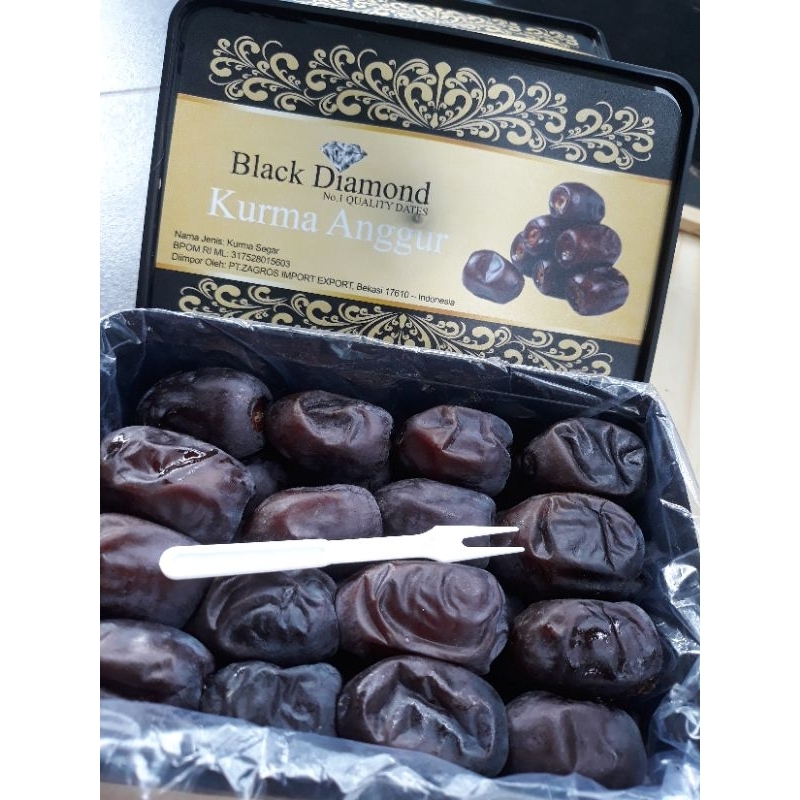 

Kurma Anggur Black Diamond