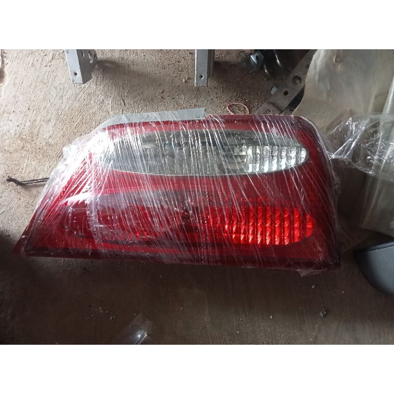 stoplamp/lampu belakang Toyota Soluna RH