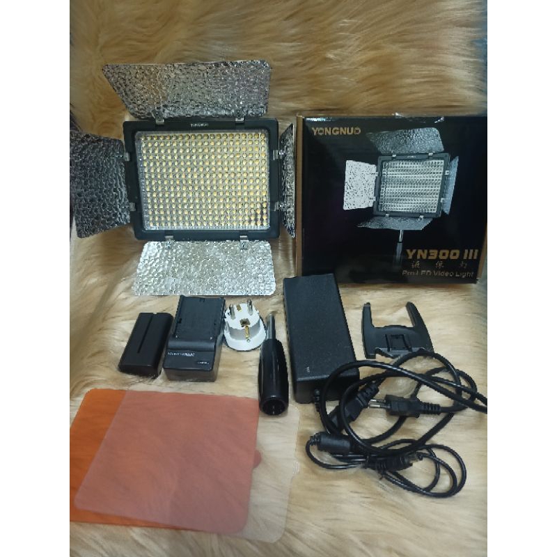 lampu yongnuo YN300III