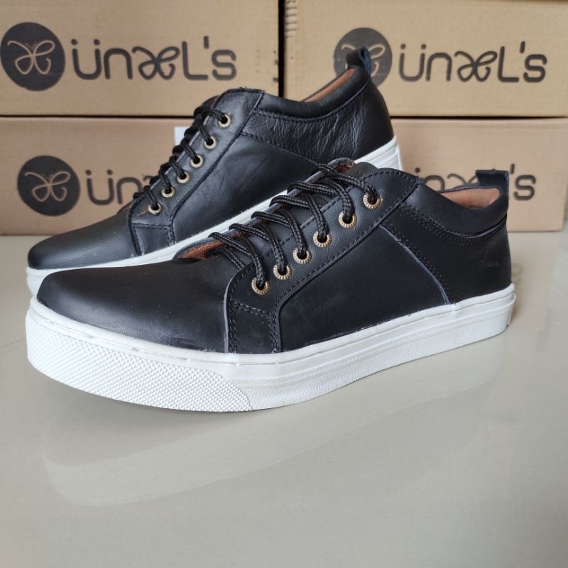 Sepatu Sneakers Casual Kasual Pria Bahan Kulit Asli 100% Original Elegan Hitam Cs1