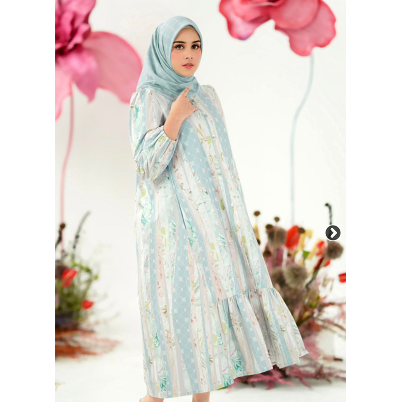 Preloved Florian Shirt Dress - Sky Blue dari Buttonscarves X RiaMiranda XL