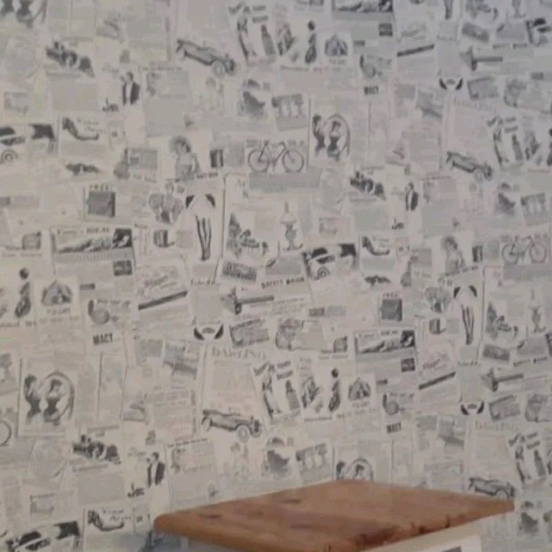 wallpaper sticker dinding murah motif koran jadul