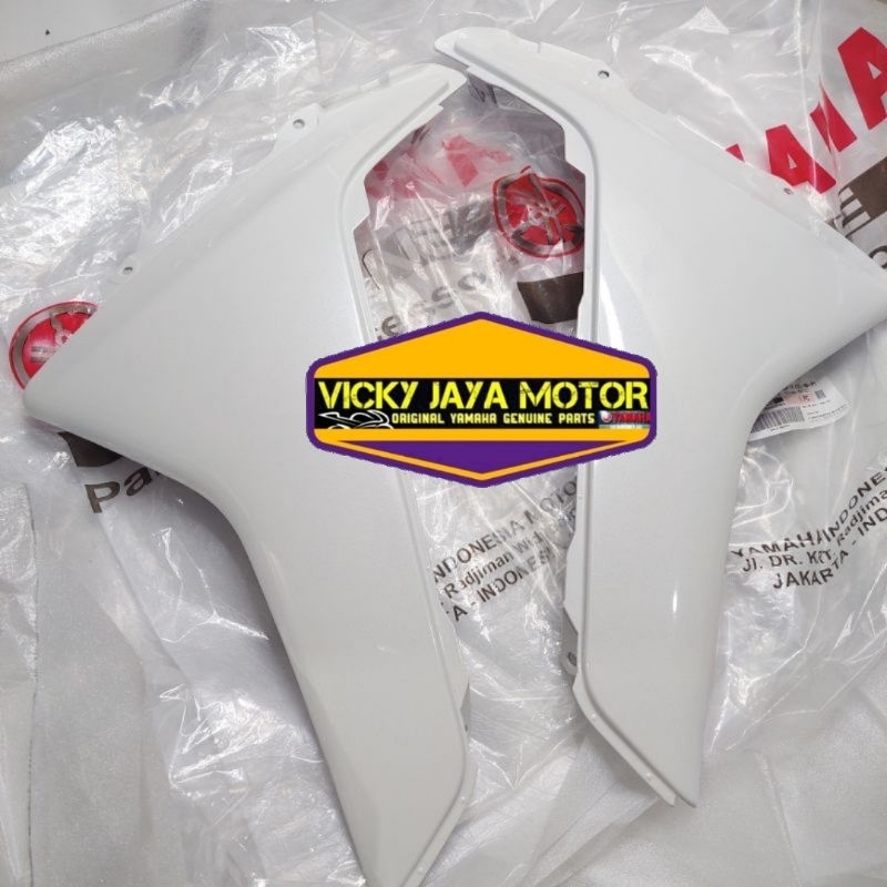 Mole side Cover sayap body bawah NMAX N MAX Old lama 2015-2019 Putih KANAN KIRI Original Yamaha