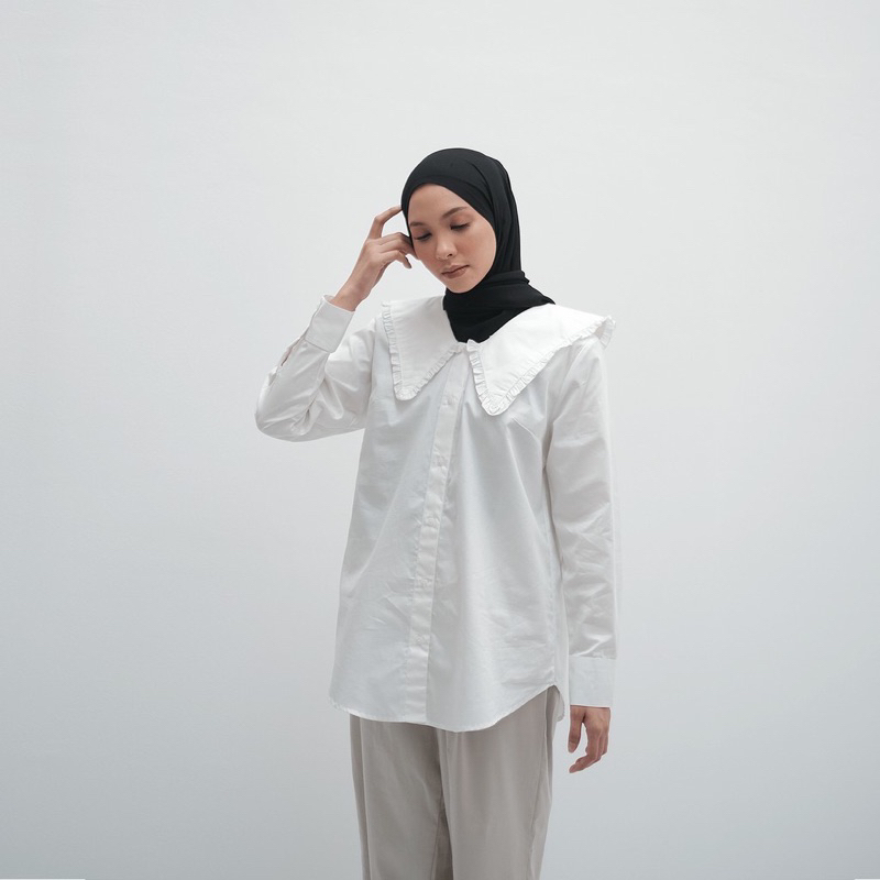 Emma Collar Shirt by Daissy.id Preloved/ Preloved Kemeja Putih/ Basic Shirt Daissy.id