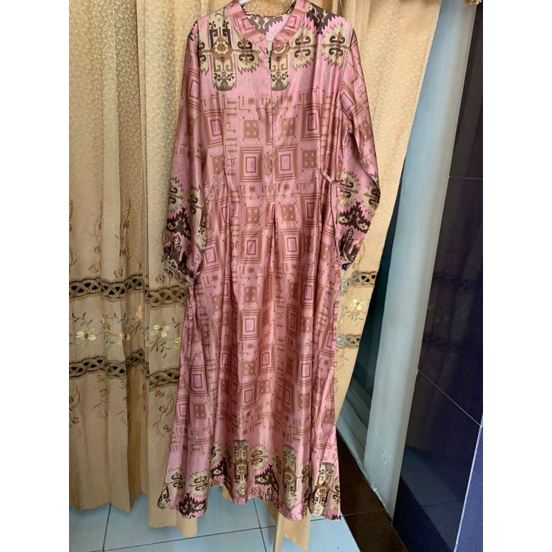 40 preloved gamis maxmara dress kondangan dior satin preloved wearing klamby mirip