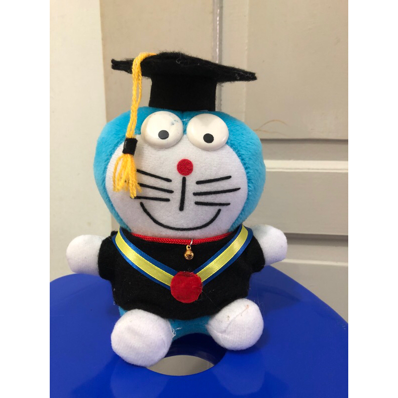 Boneka Doraemon Boneka Doraemon Wisuda Boneka Hampers Boneka Buket Boneka Anak Boneka lucu Hadiah anak hadiah lucu hadiah boneka Doraemon