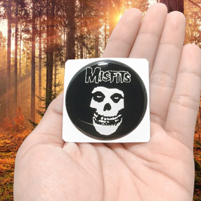 

MISFITS STIKER TIMBUL LENTUR