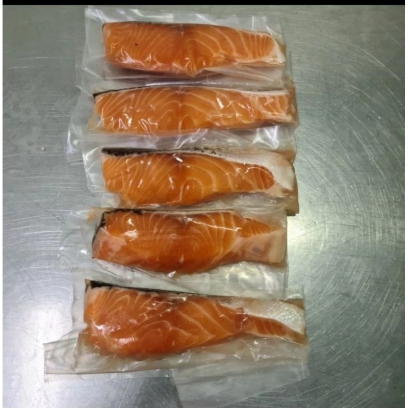 

Salmon Fillet @100Gr Frozen Premium