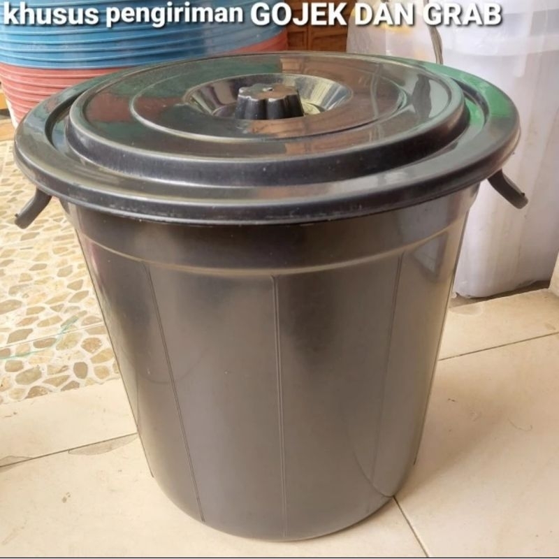 Ember tutup hitam 30 liter/tong air hitam 30 liter bahan plastik tebal