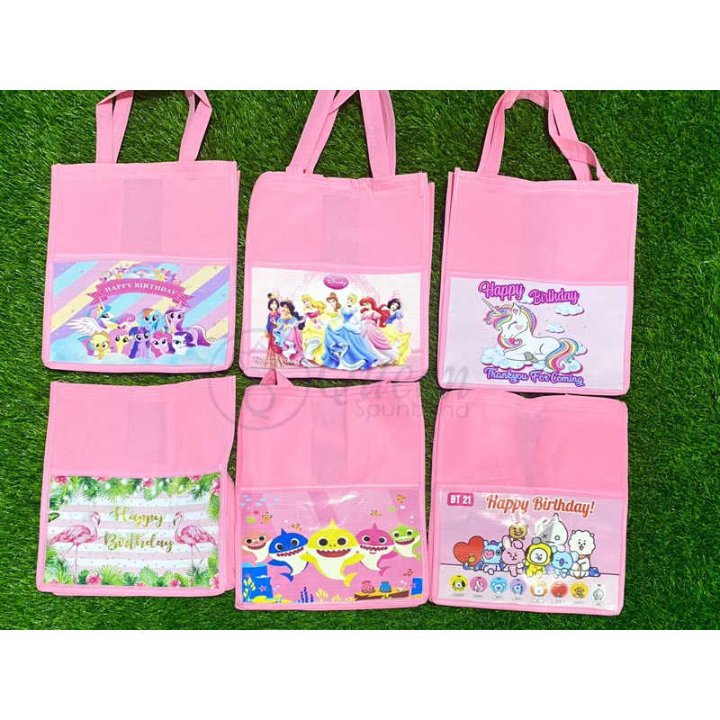 TAS ULTAH BENTO-24x19x28-PXLXT-GAMBAR ACAK