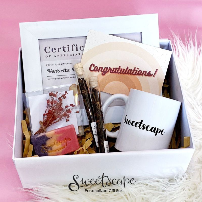 

Gift Box Package 15- Paket Hampers 15 - Kado Ulang Tahun-Kado Sidang