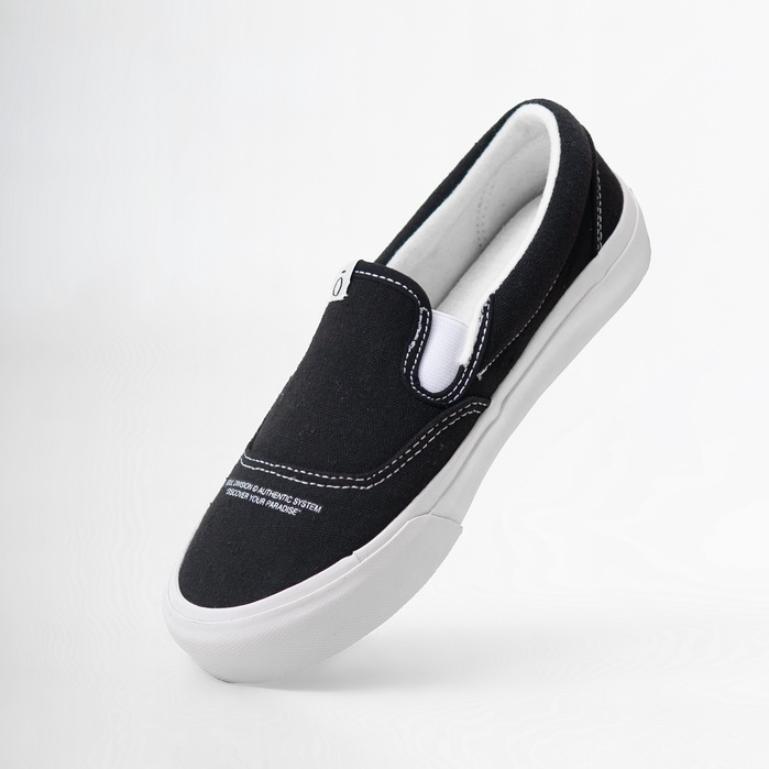 Sepatu Noosa Liberta Slip On Classic Black / White