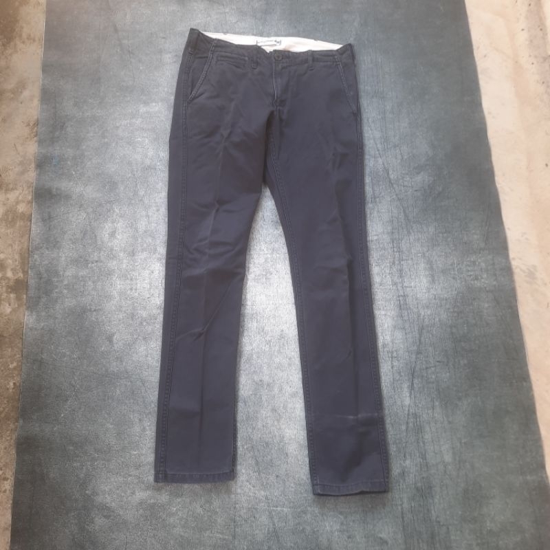 celana chino uniqlo slimfit vintage